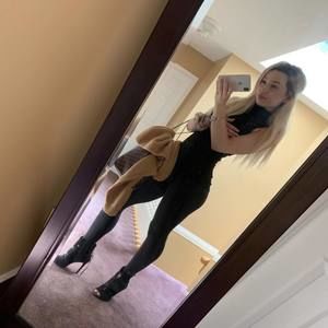 Meet your Posher, Brooke